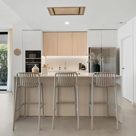 아파트 Casa Vener Ref #87 *